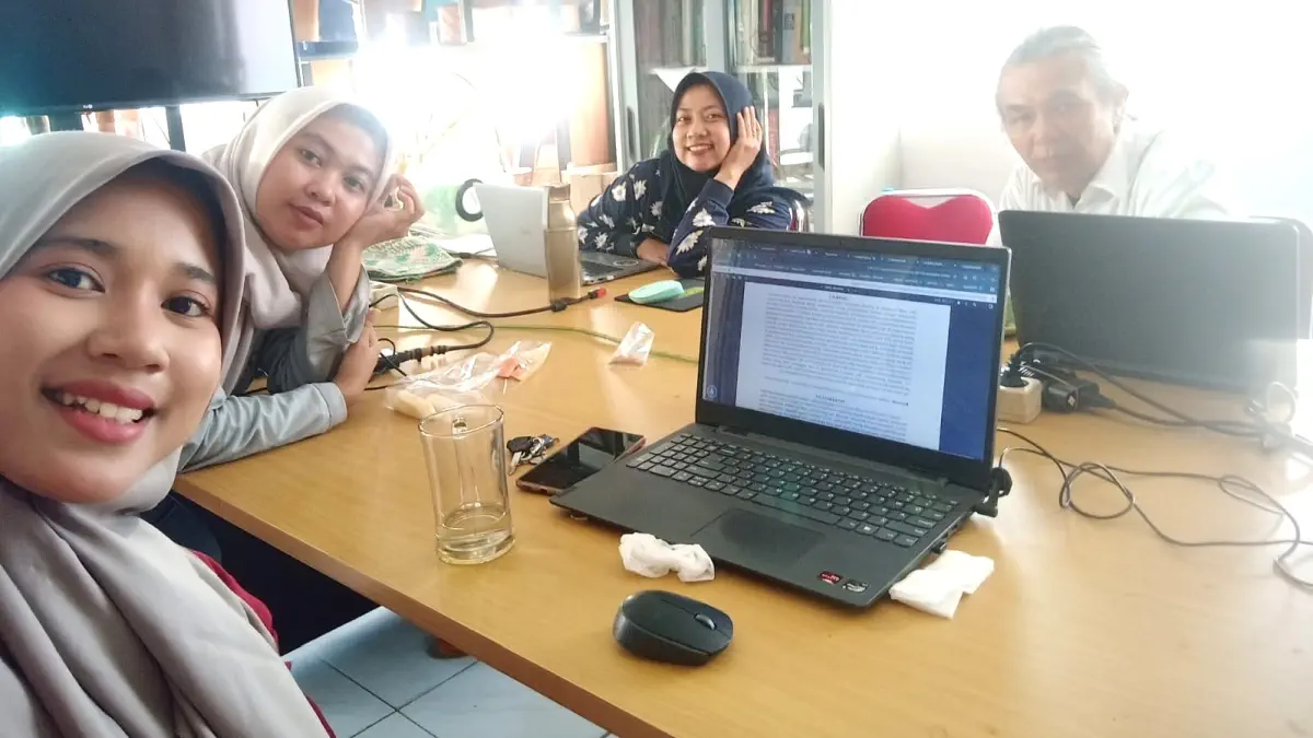 Pegiat lingkungan Natural Kapital
