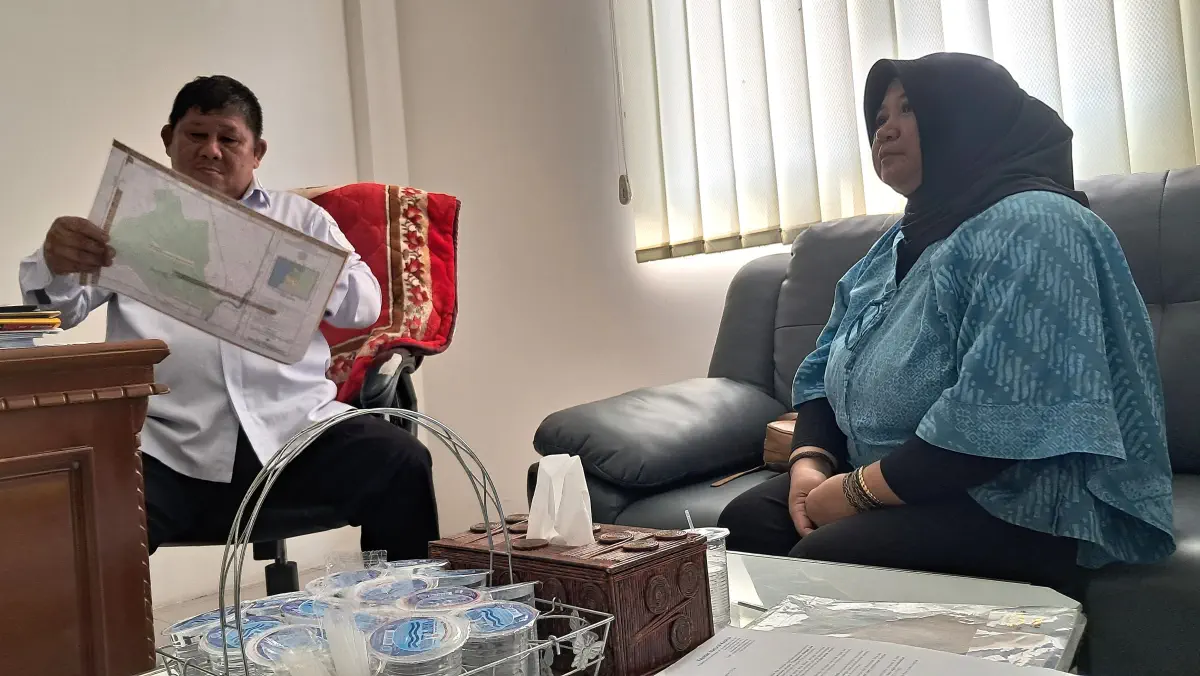 Kades Limbung Wiyono & tim ahli YNKI Yuliantini