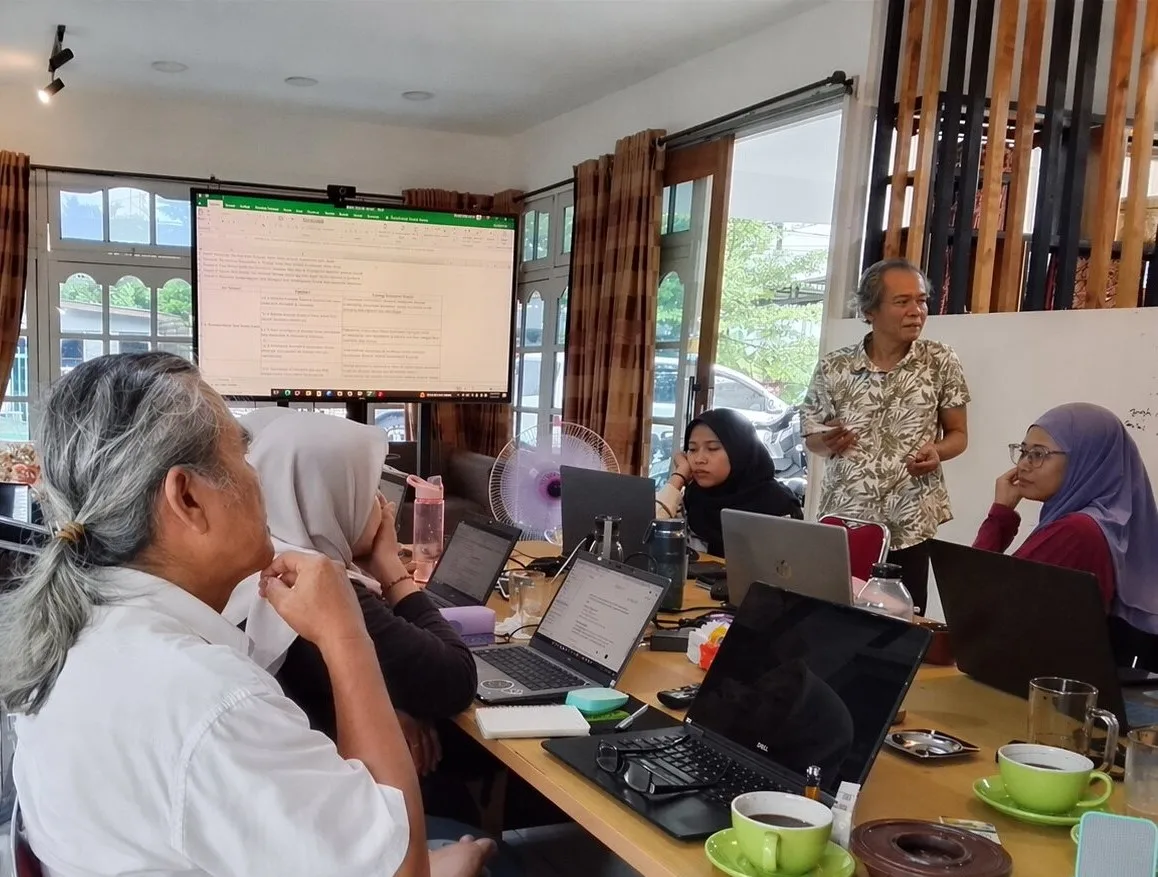 Direktur YNKI Haryono